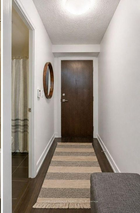 Photo 4 at 824 - 2 Eva Road, Etobicoke West Mall, Toronto