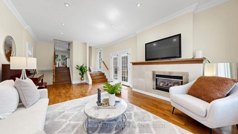 Photo 6 at 5 Valentine Drive, Donalda, Toronto