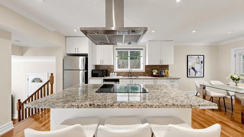 Photo 10 at 5 Valentine Drive, Donalda, Toronto