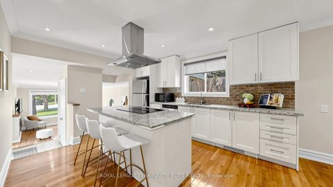 Photo 11 at 5 Valentine Drive, Donalda, Toronto