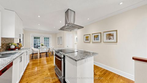 Photo 12 at 5 Valentine Drive, Donalda, Toronto