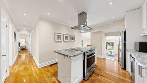 Photo 13 at 5 Valentine Drive, Donalda, Toronto