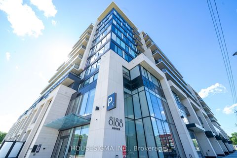 Photo 2 at 820 - 8188 Yonge Street, Uplands, Vaughan
