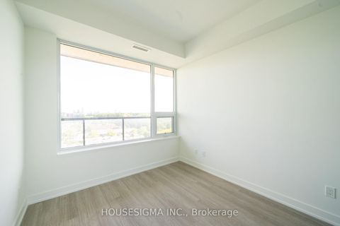 Photo 11 at 820 - 8188 Yonge Street, Uplands, Vaughan