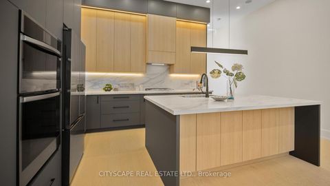 Photo 6 at 39 Kenworthy Avenue, Oakridge, Toronto