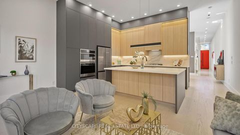 Photo 7 at 39 Kenworthy Avenue, Oakridge, Toronto