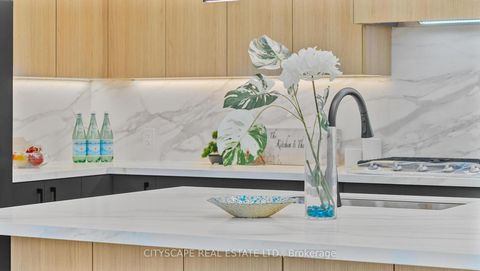 Photo 8 at 39 Kenworthy Avenue, Oakridge, Toronto