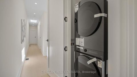 Photo 9 at 39 Kenworthy Avenue, Oakridge, Toronto