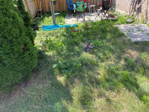 Photo 2 at 13 Vasto Lane, Scarborough Village, Toronto