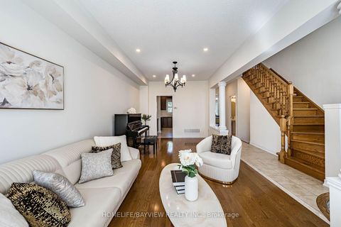 Photo 10 at 68 Ampezzo Avenue, Vellore Village, Vaughan