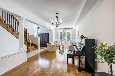 Photo 13 at 68 Ampezzo Avenue, Vellore Village, Vaughan
