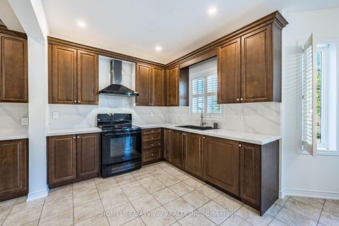 Photo 14 at 68 Ampezzo Avenue, Vellore Village, Vaughan