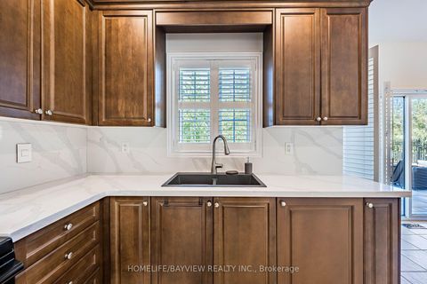 Photo 16 at 68 Ampezzo Avenue, Vellore Village, Vaughan