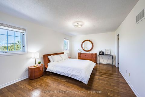 Photo 27 at 68 Ampezzo Avenue, Vellore Village, Vaughan