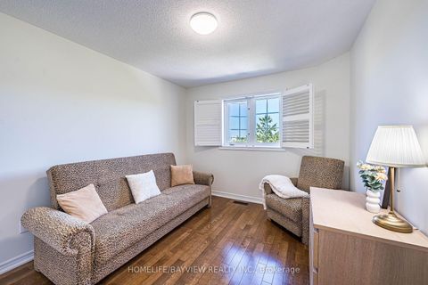 Photo 32 at 68 Ampezzo Avenue, Vellore Village, Vaughan