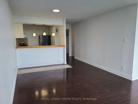 Photo 6 at 2107 - 10 Martha Eaton Way S, Amesbury, Toronto