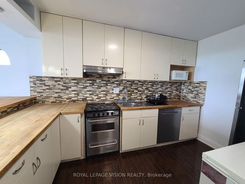 Photo 14 at 2107 - 10 Martha Eaton Way S, Amesbury, Toronto