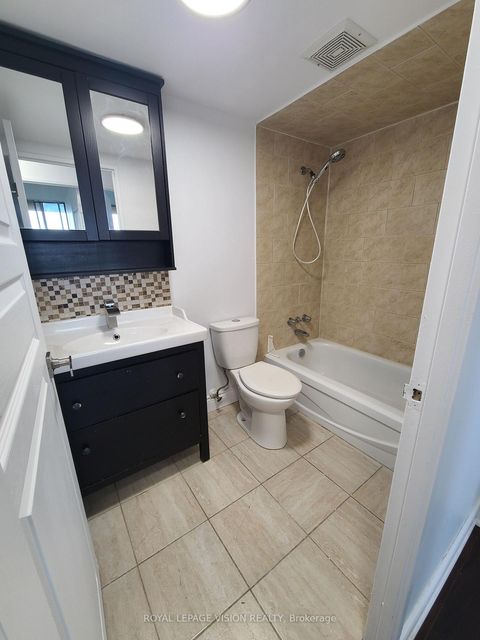 Photo 21 at 2107 - 10 Martha Eaton Way S, Amesbury, Toronto