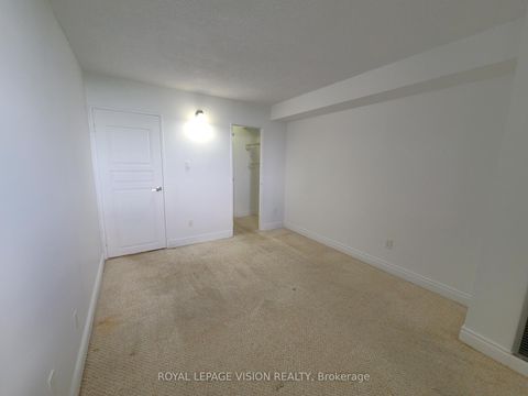 Photo 25 at 2107 - 10 Martha Eaton Way S, Amesbury, Toronto