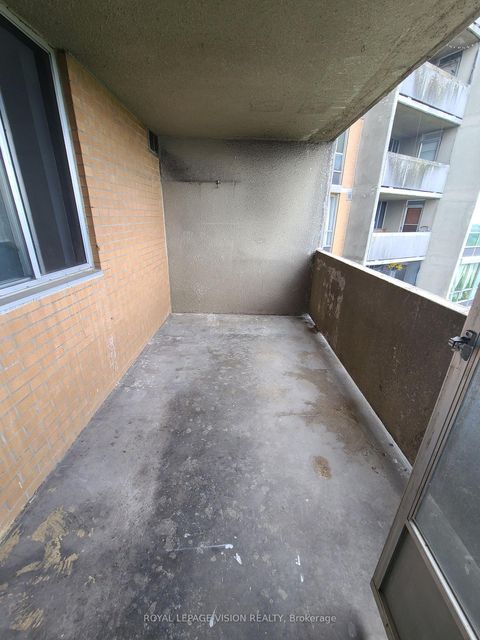 Photo 31 at 2107 - 10 Martha Eaton Way S, Amesbury, Toronto