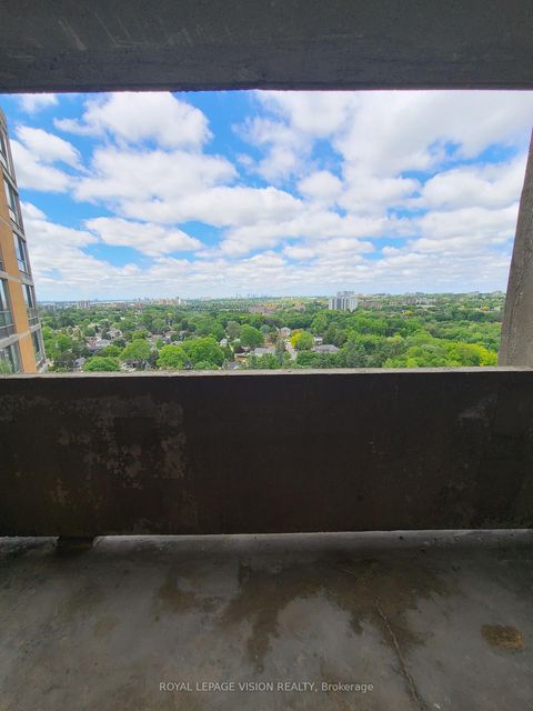 Photo 32 at 2107 - 10 Martha Eaton Way S, Amesbury, Toronto
