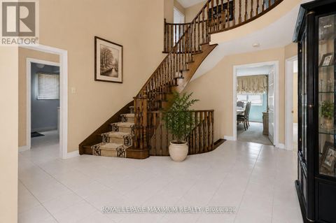 Photo 4 at 91 Wilshire Boulevard, East Woodbridge, Vaughan