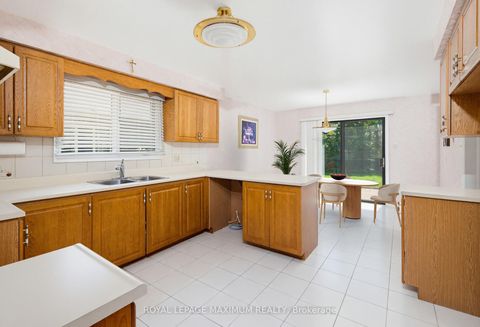 Photo 8 at 91 Wilshire Boulevard, East Woodbridge, Vaughan