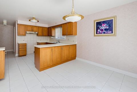 Photo 10 at 91 Wilshire Boulevard, East Woodbridge, Vaughan