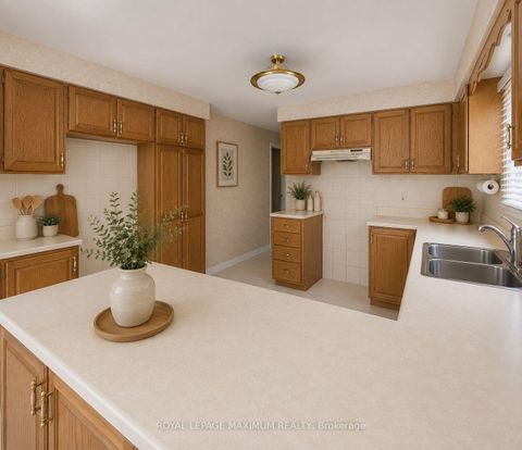 Photo 12 at 91 Wilshire Boulevard, East Woodbridge, Vaughan