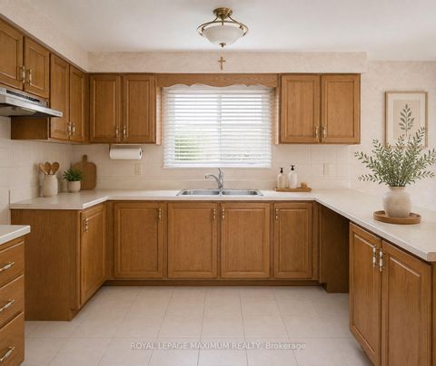 Photo 13 at 91 Wilshire Boulevard, East Woodbridge, Vaughan