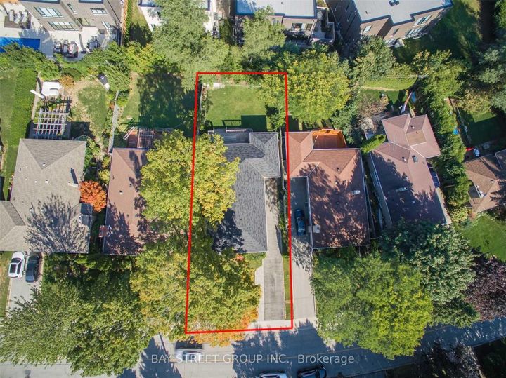 Photo 1 at 33 Heathview Avenue, Bayview Village, Toronto