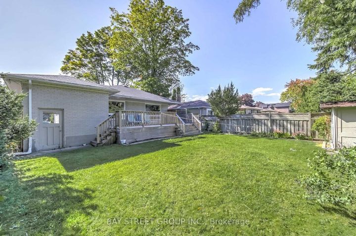 Photo 19 at 33 Heathview Avenue, Bayview Village, Toronto