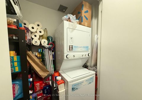 Photo 4 at 305 - 399 Adelaide Street W, Waterfront Communities C1, Toronto