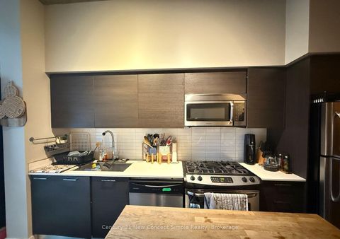 Photo 7 at 305 - 399 Adelaide Street W, Waterfront Communities C1, Toronto