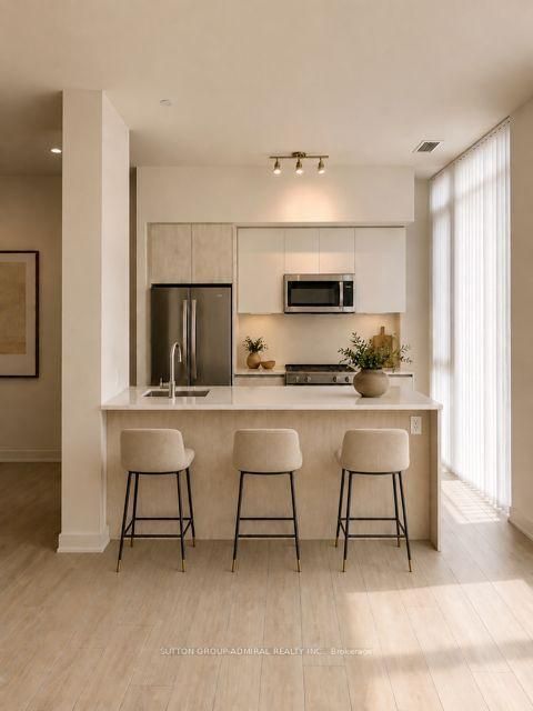 Photo 2 at TH10 - 5858 Yonge Street, Newtonbrook West, Toronto