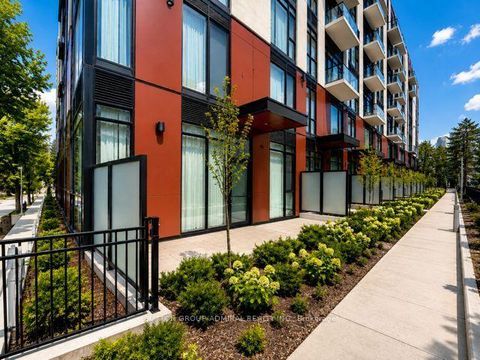Photo 9 at TH10 - 5858 Yonge Street, Newtonbrook West, Toronto