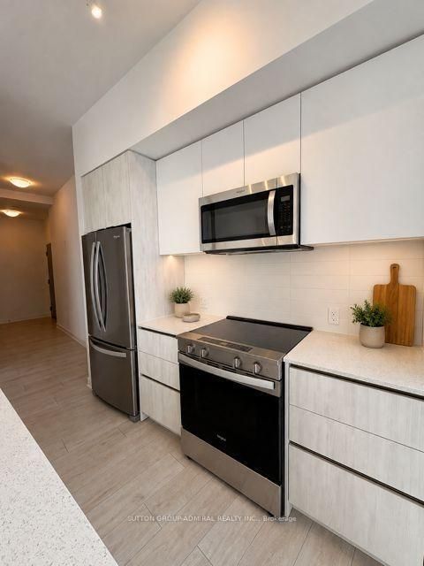 Photo 11 at TH10 - 5858 Yonge Street, Newtonbrook West, Toronto