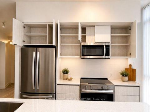 Photo 12 at TH10 - 5858 Yonge Street, Newtonbrook West, Toronto