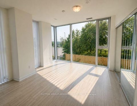 Photo 20 at TH10 - 5858 Yonge Street, Newtonbrook West, Toronto