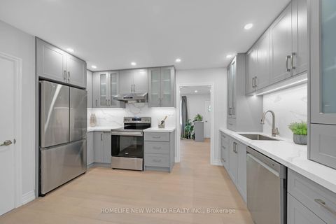 Photo 3 at 736 Grace Street, College Manor, Newmarket