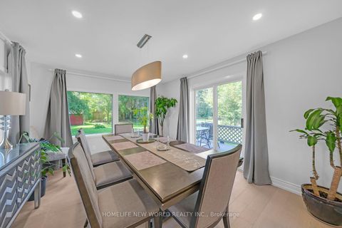 Photo 6 at 736 Grace Street, College Manor, Newmarket