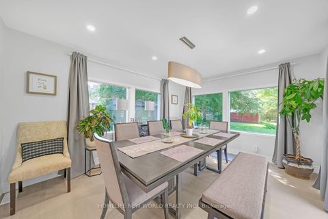 Photo 7 at 736 Grace Street, College Manor, Newmarket