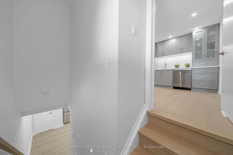 Photo 13 at 736 Grace Street, College Manor, Newmarket