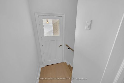 Photo 14 at 736 Grace Street, College Manor, Newmarket