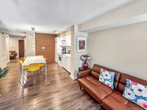 Photo 4 at 356 - 10 Capreol Court, Waterfront Communities C1, Toronto