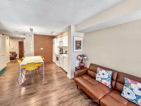 Photo 10 at 356 - 10 Capreol Court, Waterfront Communities C1, Toronto