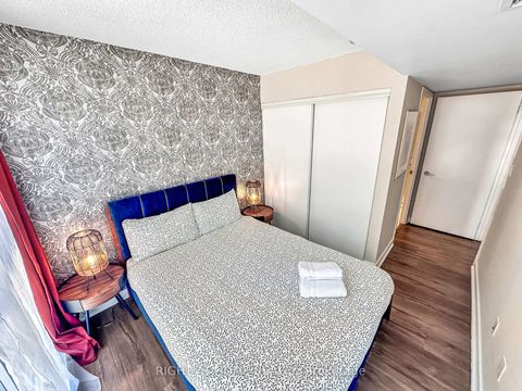 Photo 14 at 356 - 10 Capreol Court, Waterfront Communities C1, Toronto