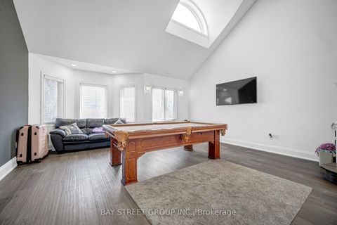 Photo 3 at 231 Shaftsbury Avenue N, Westbrook, Richmond Hill