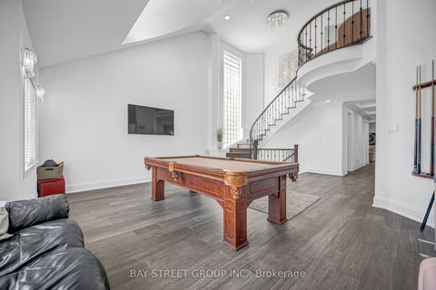 Photo 4 at 231 Shaftsbury Avenue N, Westbrook, Richmond Hill