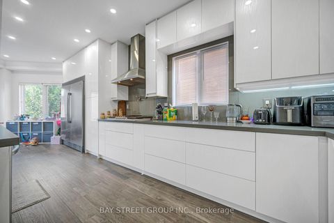 Photo 12 at 231 Shaftsbury Avenue N, Westbrook, Richmond Hill